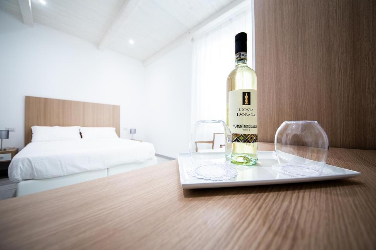 La Promenade Rooms & Suites 奧爾比亞 外观 照片