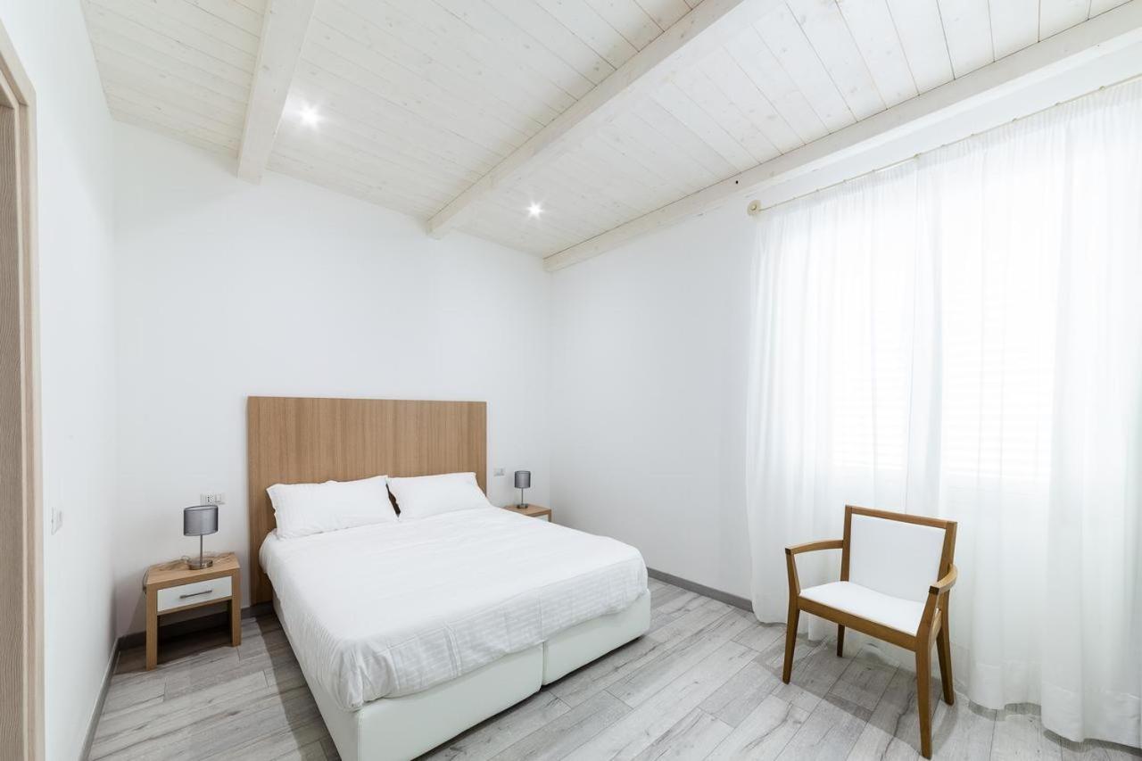 La Promenade Rooms & Suites 奧爾比亞 外观 照片