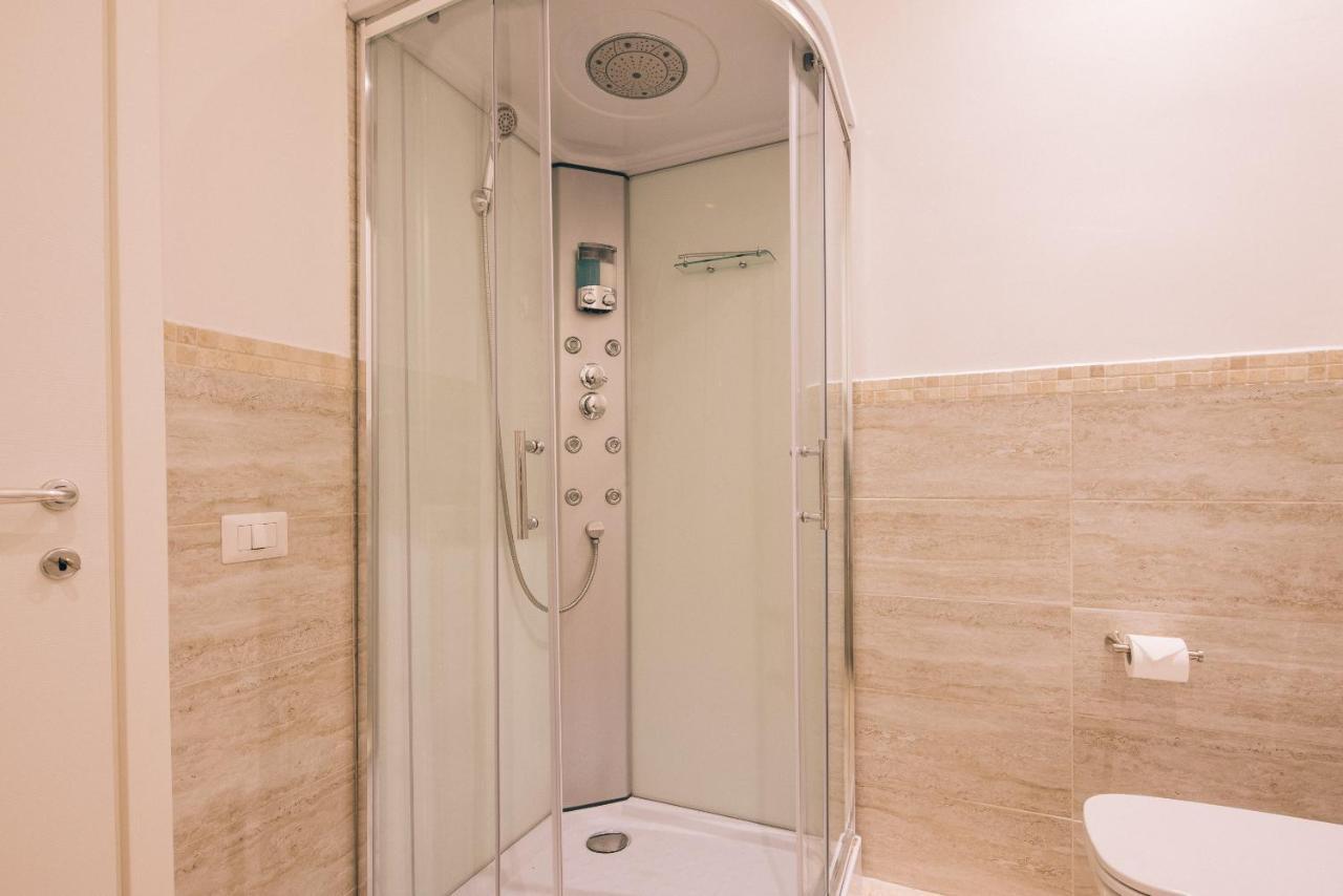 La Promenade Rooms & Suites 奧爾比亞 外观 照片