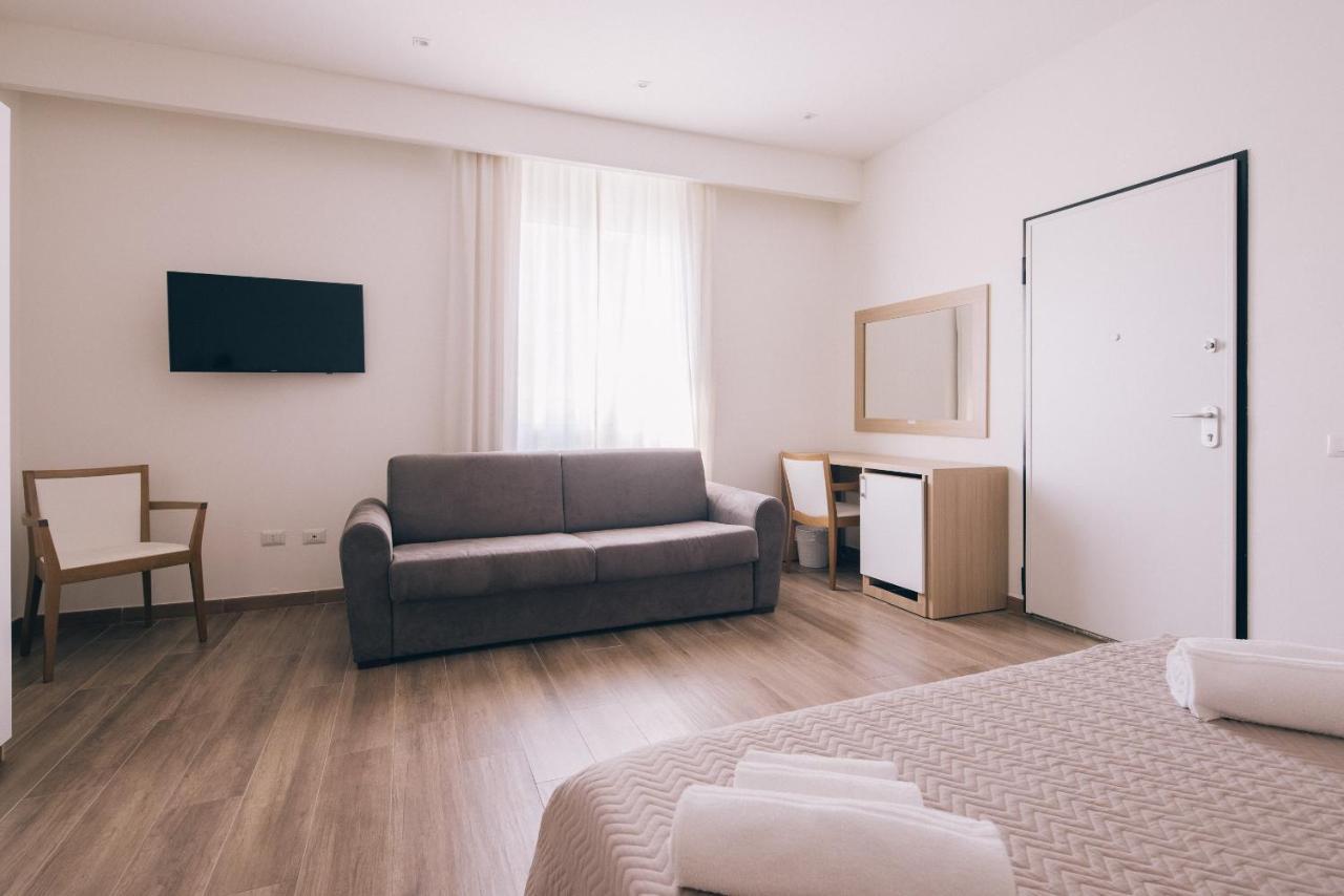 La Promenade Rooms & Suites 奧爾比亞 外观 照片