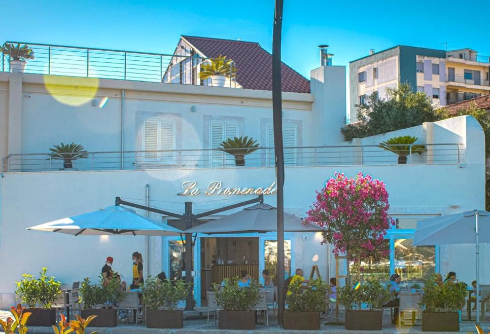 La Promenade Rooms & Suites 奧爾比亞 外观 照片